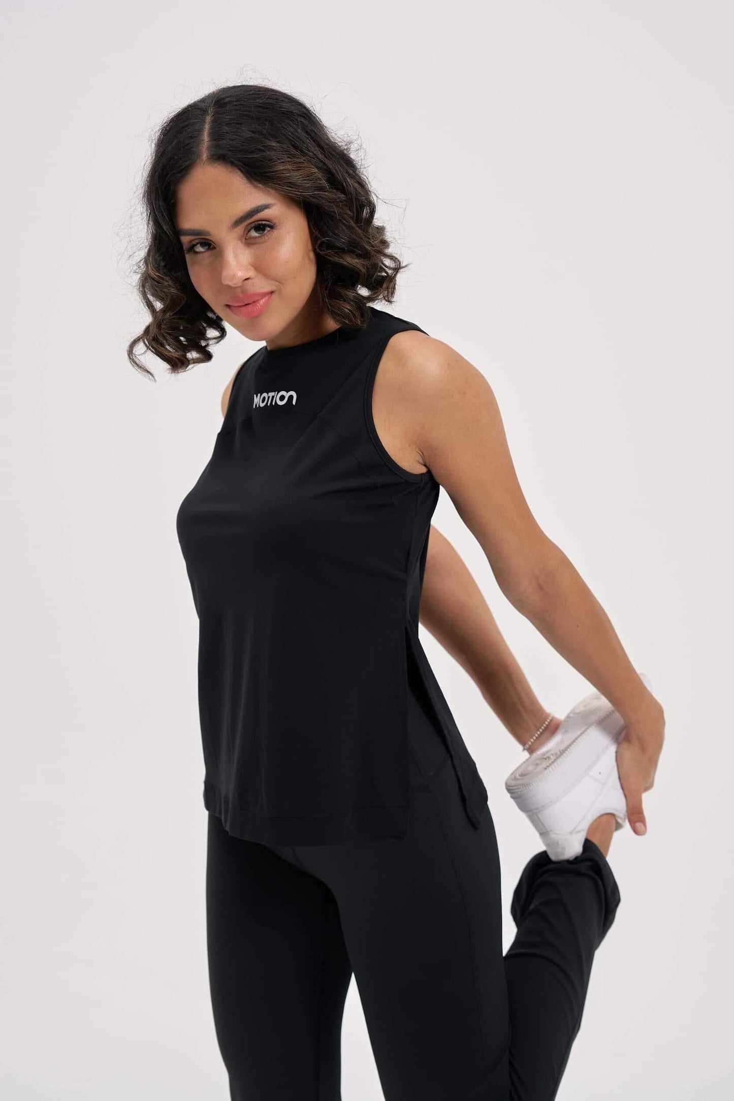 Black Women's Gym Top – breathable and stylish workout wear