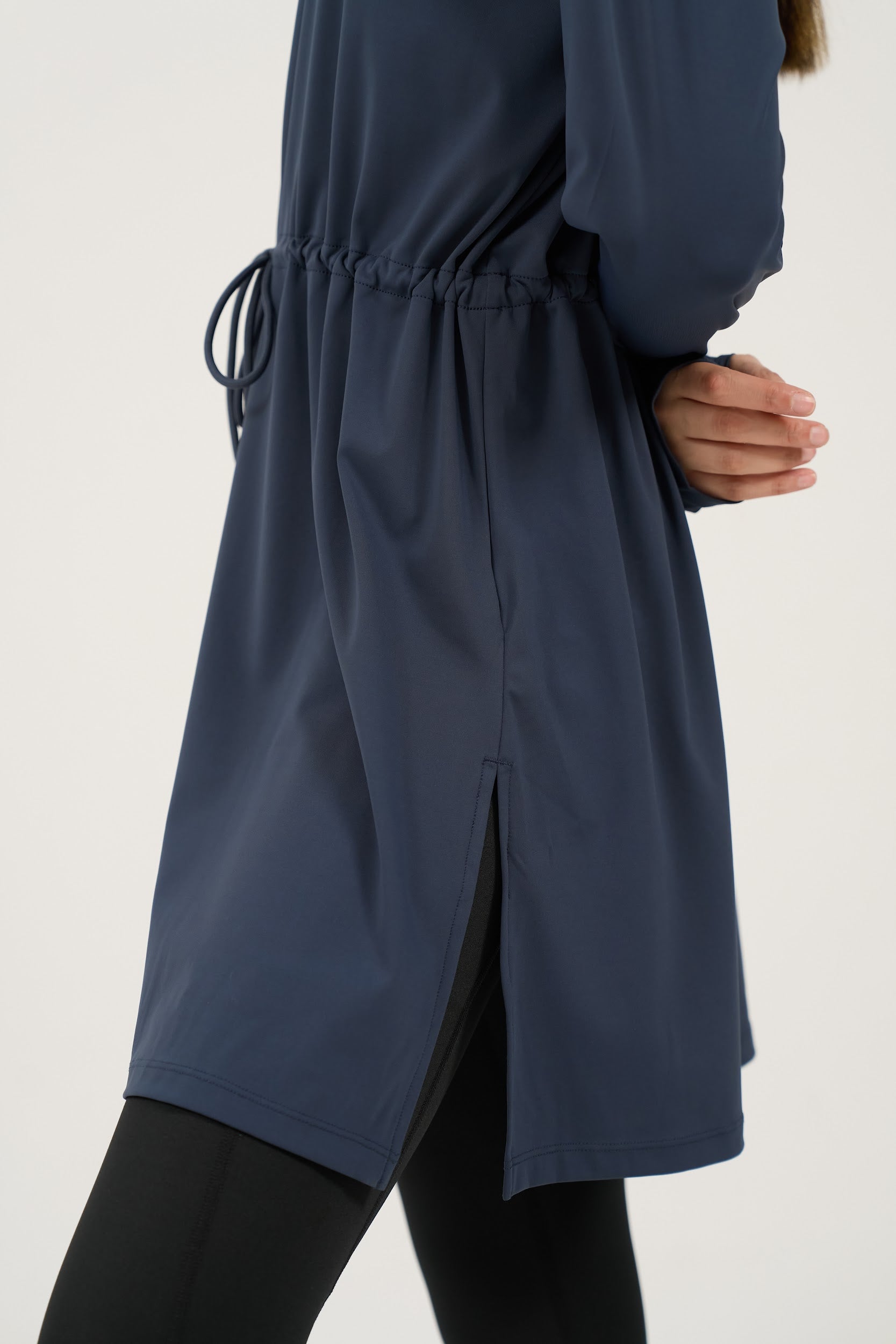 Vela Modest Top