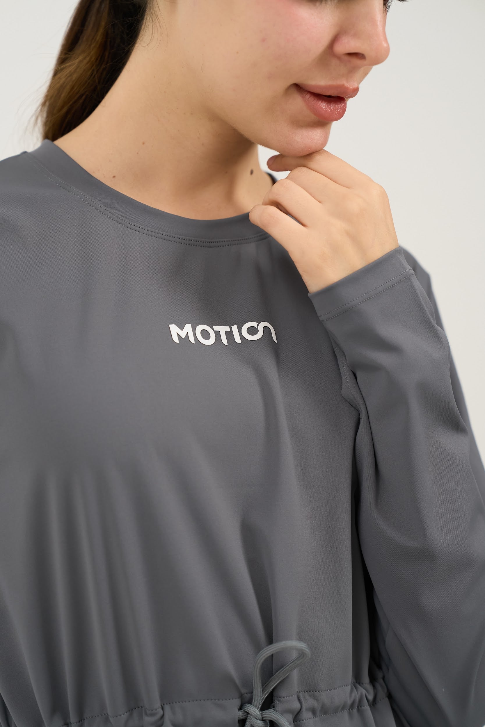 Vela Modest Top